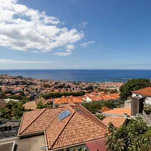 Atlantico Azul Funchal (Madeira)